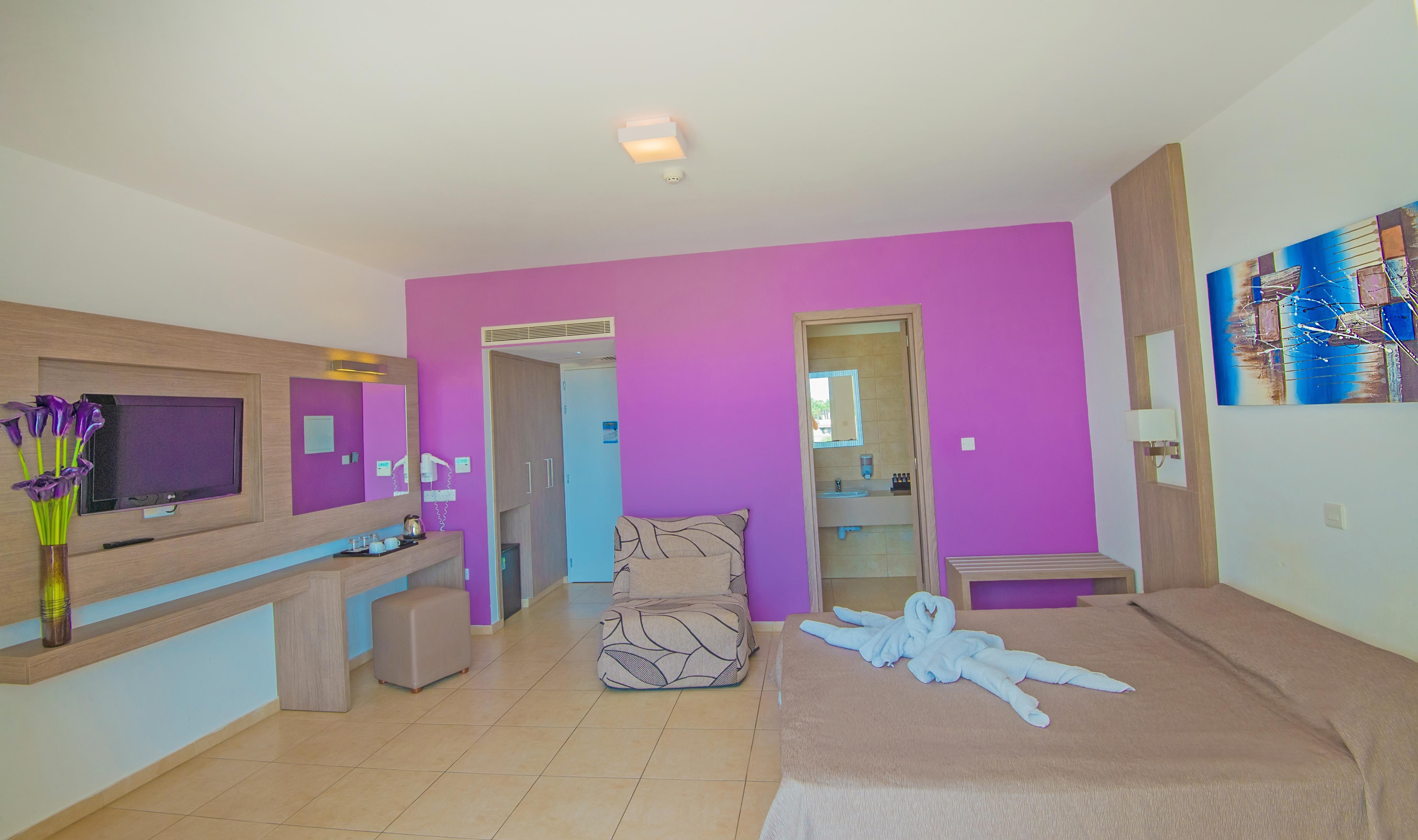 New Famagusta Hotel & Suites アヤナパ エクステリア 写真