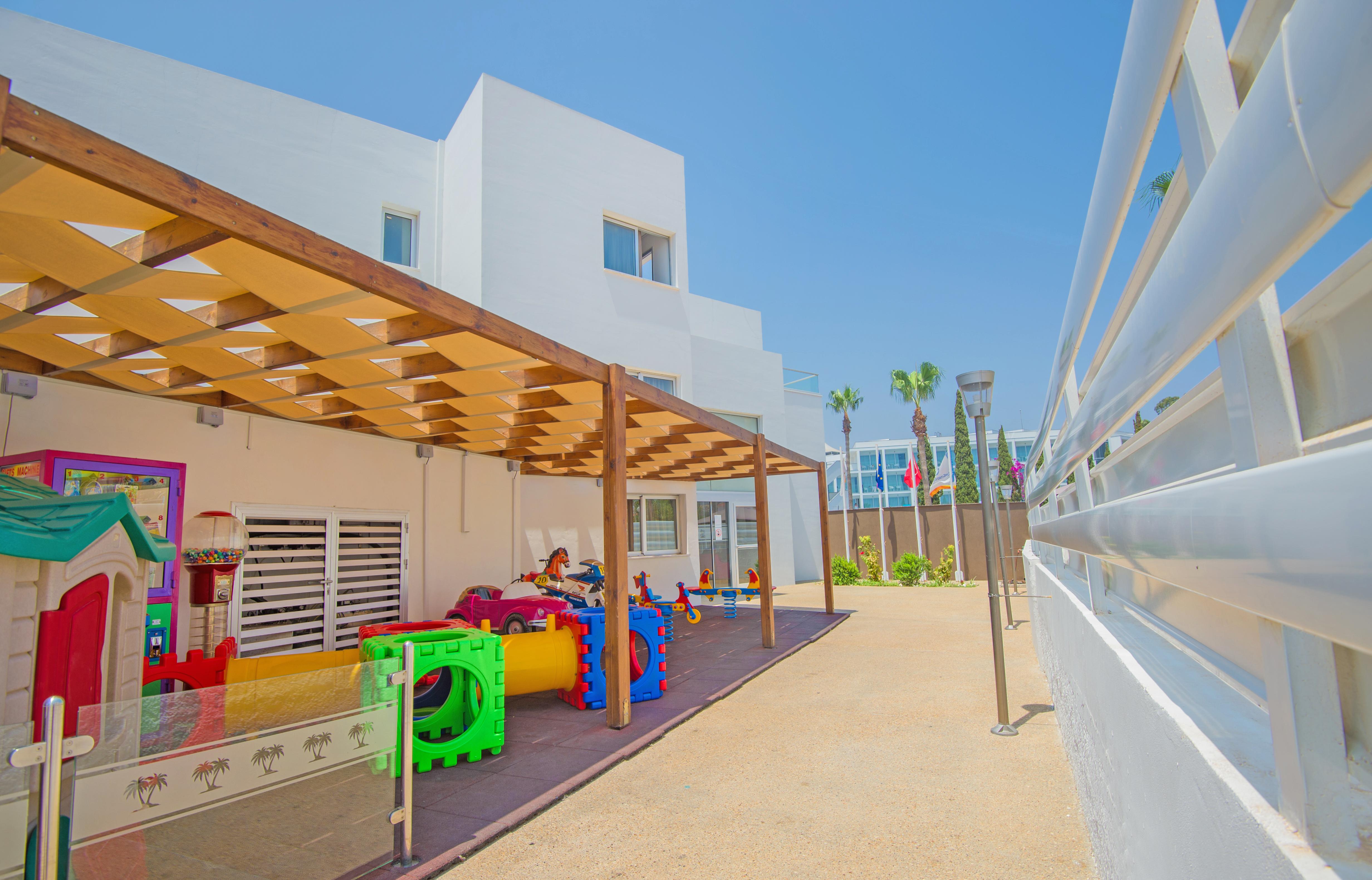 New Famagusta Hotel & Suites アヤナパ エクステリア 写真