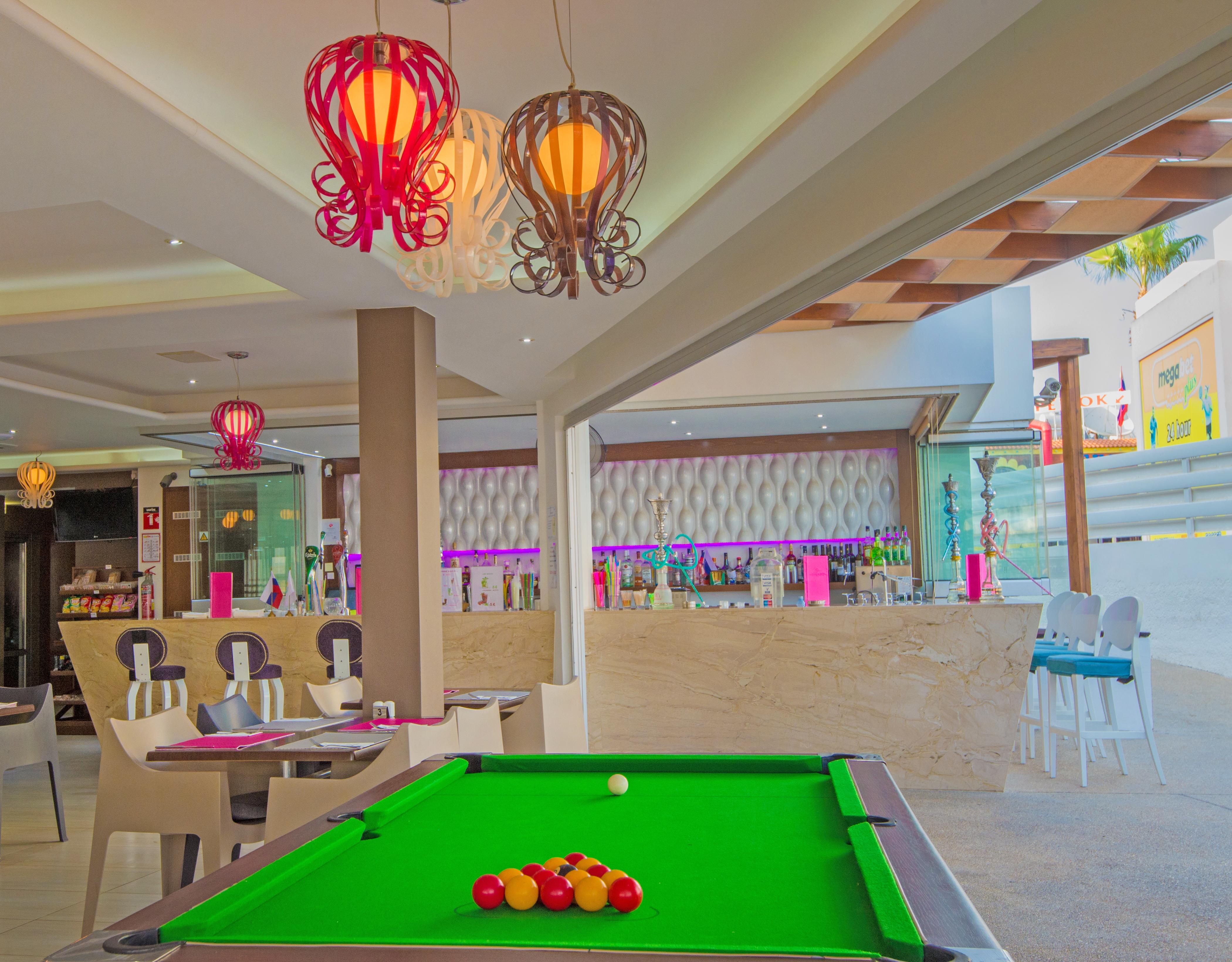 New Famagusta Hotel & Suites アヤナパ エクステリア 写真