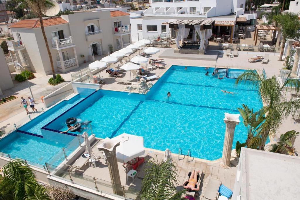 New Famagusta Hotel & Suites アヤナパ エクステリア 写真
