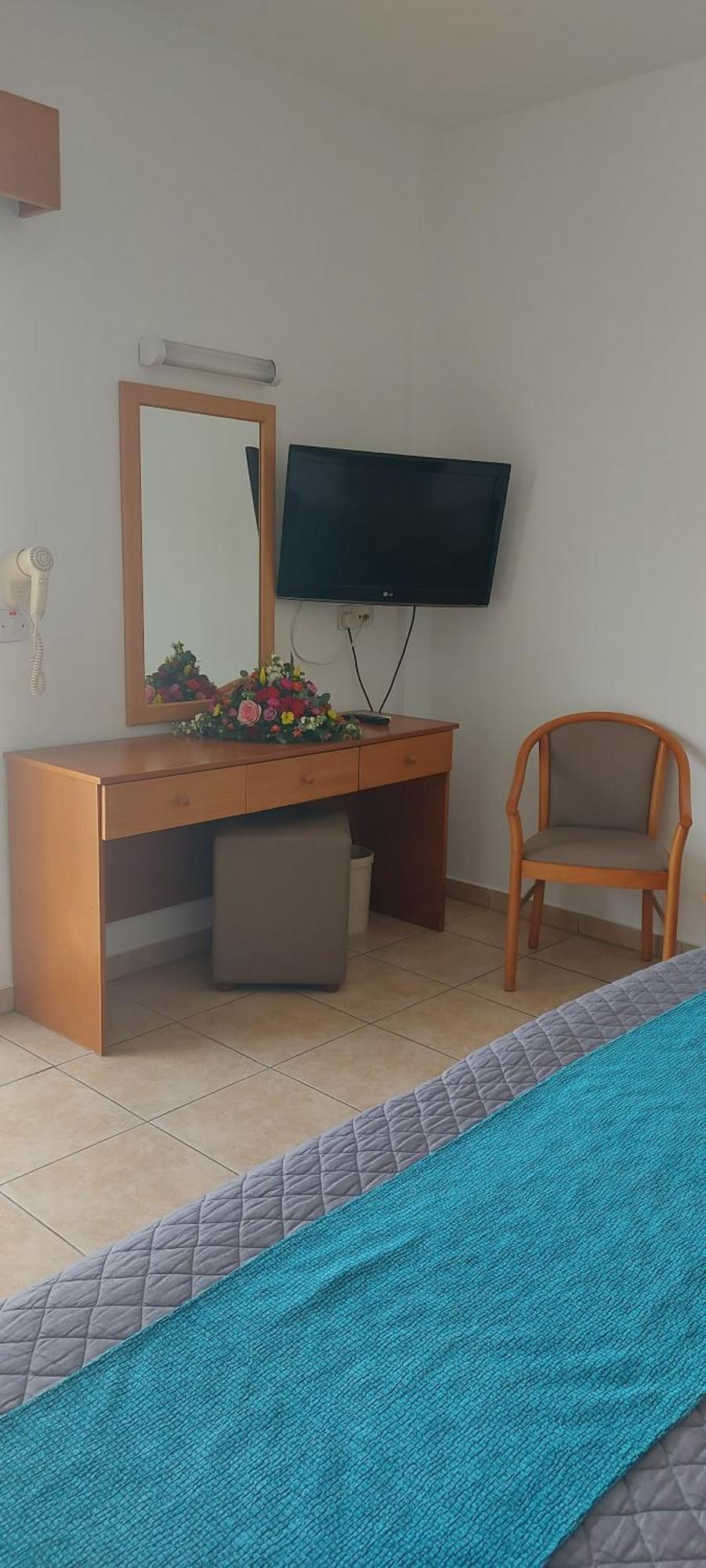New Famagusta Hotel & Suites アヤナパ エクステリア 写真