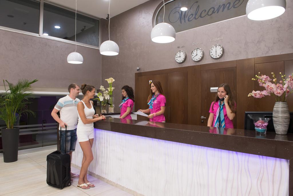 New Famagusta Hotel & Suites アヤナパ エクステリア 写真